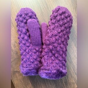 Brand new warmest mittens